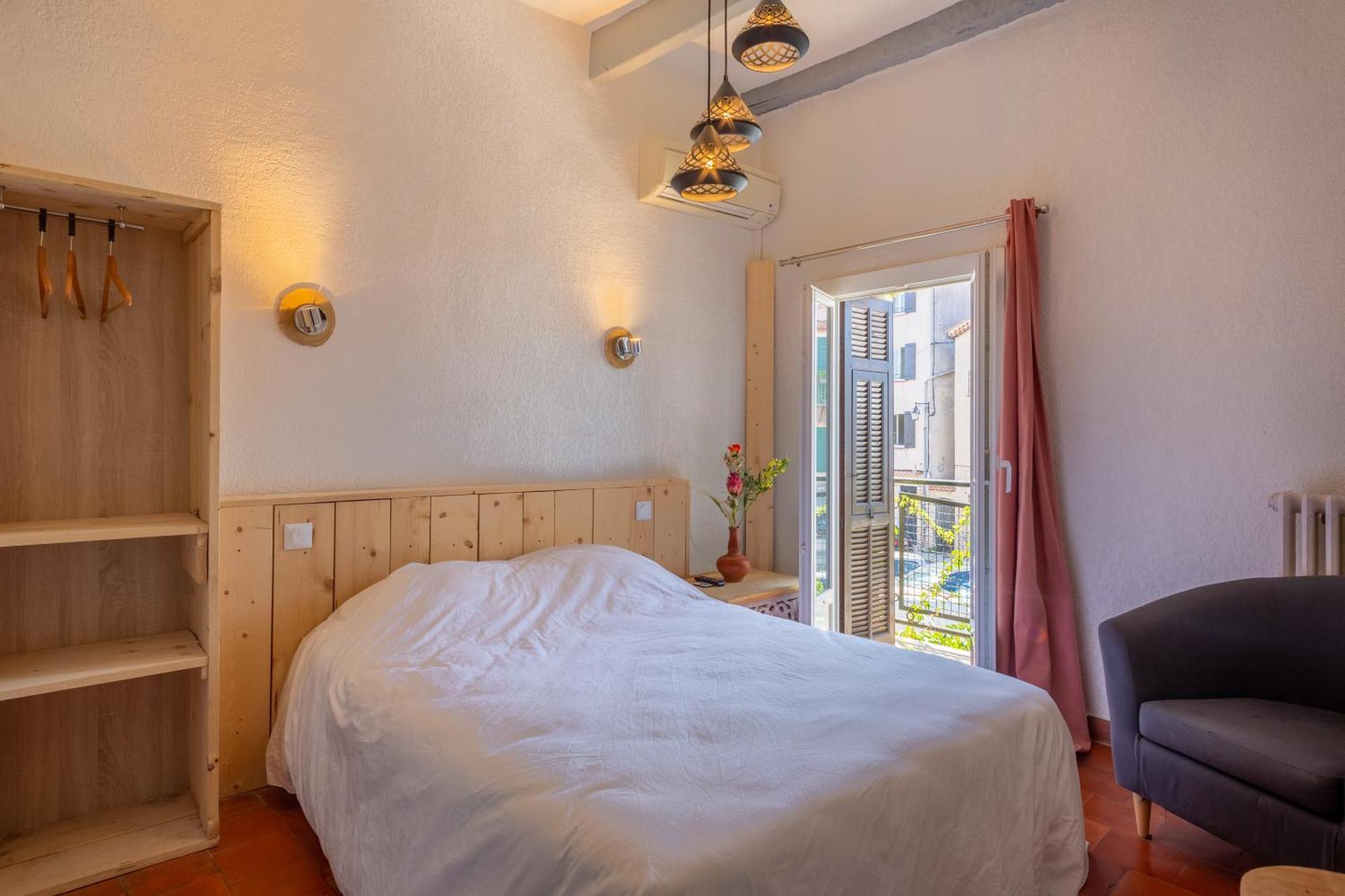 Logis Hotel Beausejour Berre-les-Alpes Exterior photo